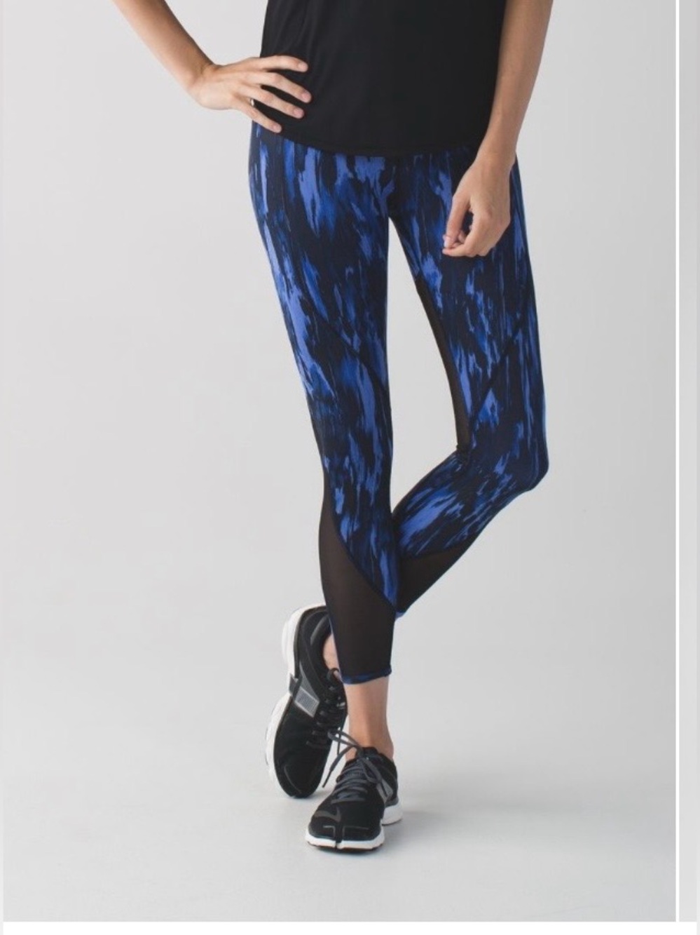 Lululemon All Meshed Up 7/8 tight, painted animal sprinkler